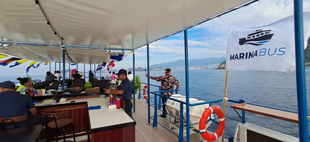 Inicia operaciones el Marinabús tras bloqueo en Puerto Marqués Inicia operaciones el Marinabús tras bloqueo en Puerto Marqués