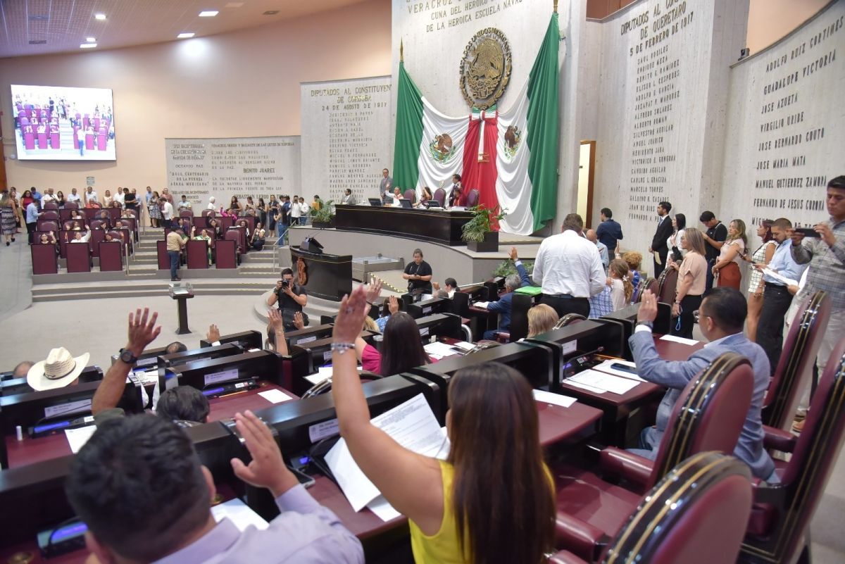 Autoriza Congreso al Poder Ejecutivo la enajenación de aeronaves Autoriza Congreso al Poder Ejecutivo la enajenación de aeronaves