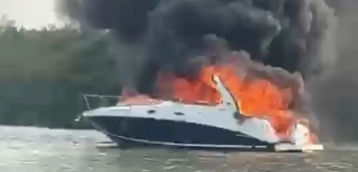 Niega Zenyazen ser propietario del Yate Squalo, tras incendio Niega Zenyazen ser propietario del Yate Squalo, tras incendio