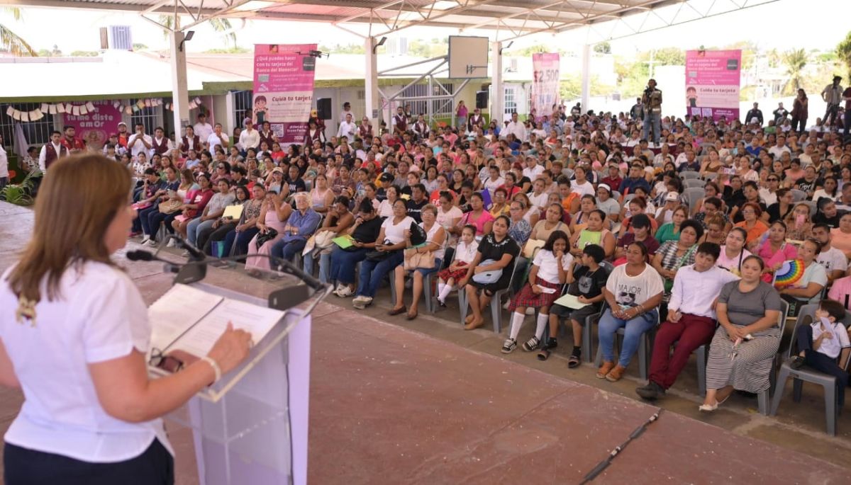 Entrega RNG tarjetas Rita Cetina a más de 312 mil estudiantes Entrega RNG tarjetas Rita Cetina a más de 312 mil estudiantes