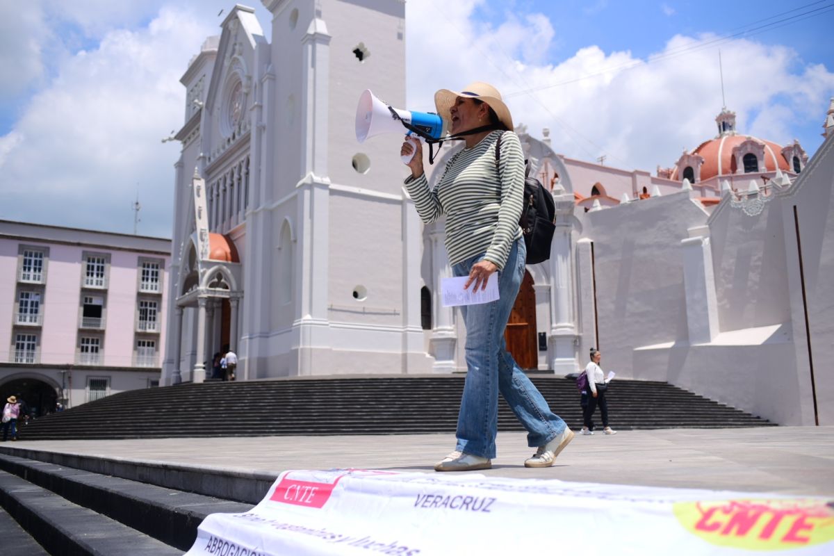 CNTE exige derogar Ley del ISSSTE CNTE exige derogar Ley del ISSSTE